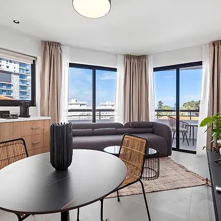 Apartment Finikoudes Marina View 202