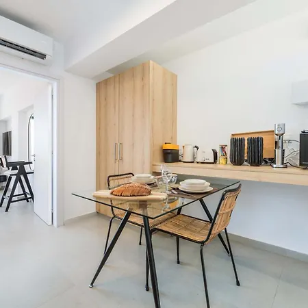 Apartment Finikoudes Marina View 202