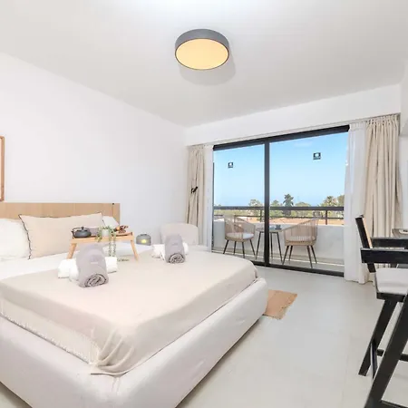 Finikoudes Marina View 202 Apartment *