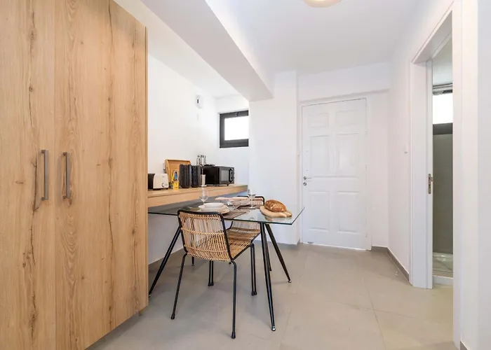 Finikoudes Marina View 202 Apartamento